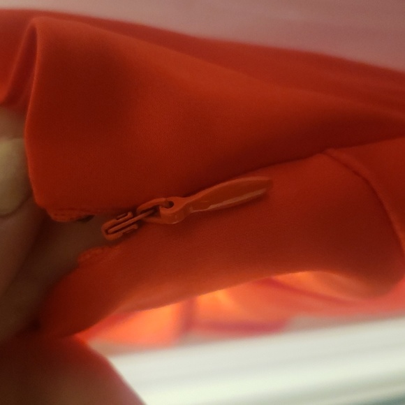 NWOT Alice and Olivia Red Chili Pepper Silk Slit Dress - Picture 8 of 11